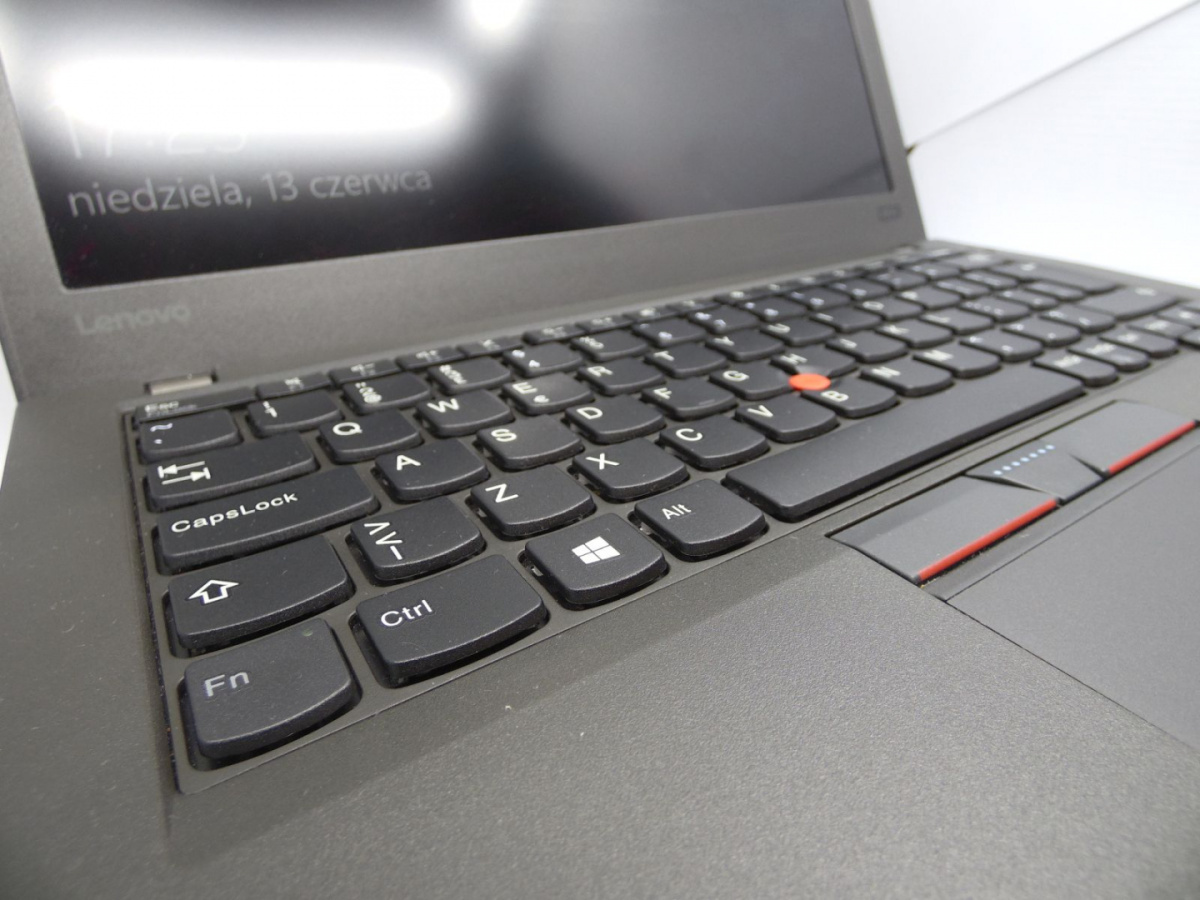 Lenovo Thinkpad X270 i3-6006U 4GB 12.5" 128GB SSD 1366x768 Win 10 Lenovo Thinkpad X270 i3-6006U 4GB 12.5" 128GB SSD 1366x768 Win 10