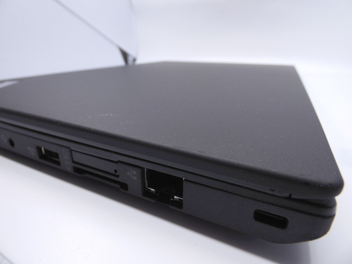 Lenovo Thinkpad X270 i3-6006U 4GB 12.5" 128GB SSD 1366x768 Win 10 Lenovo Thinkpad X270 i3-6006U 4GB 12.5" 128GB SSD 1366x768 Win 10