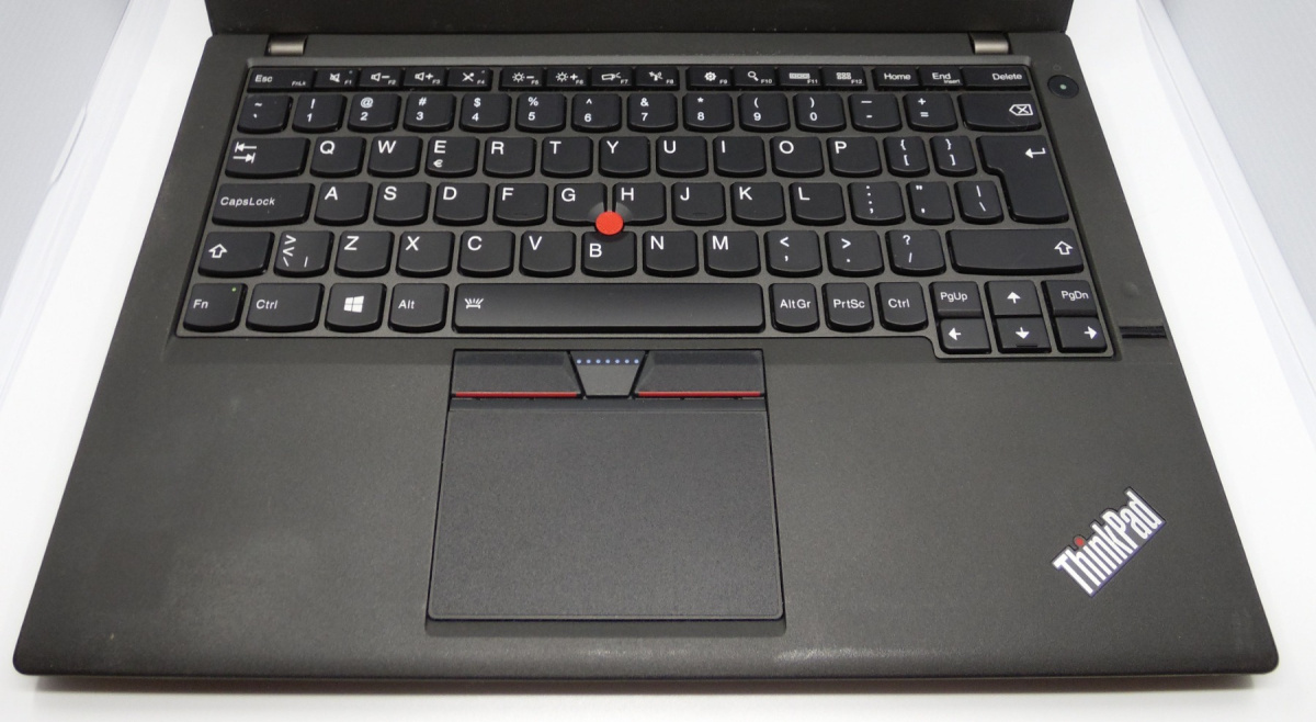 Lenovo Thinkpad X260 i5-6300U 16GB 12.5" 256GB SSD Full HD Win 10 Pro Lenovo Thinkpad X260 i5-6300U 16GB 12.5" 256GB SSD Full HD Win 10 Pro