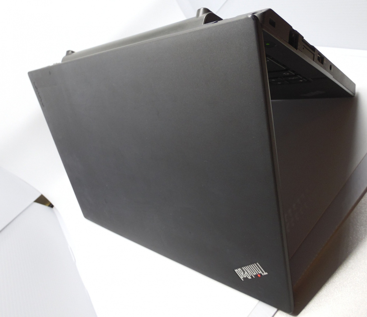 Lenovo Thinkpad X260 i5-6300U 16GB 12.5" 256GB SSD Full HD Win 10 Pro Lenovo Thinkpad X260 i5-6300U 16GB 12.5" 256GB SSD Full HD Win 10 Pro