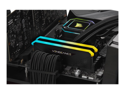 Zestaw pamięci VENGEANCE RGB RS 16 GB (2 x 8 GB) DDR4 DRAM 3600 MHz C18 Zestaw pamięci VENGEANCE RGB RS 16 GB (2 x 8 GB) DDR4 DRAM 3600 MHz C18