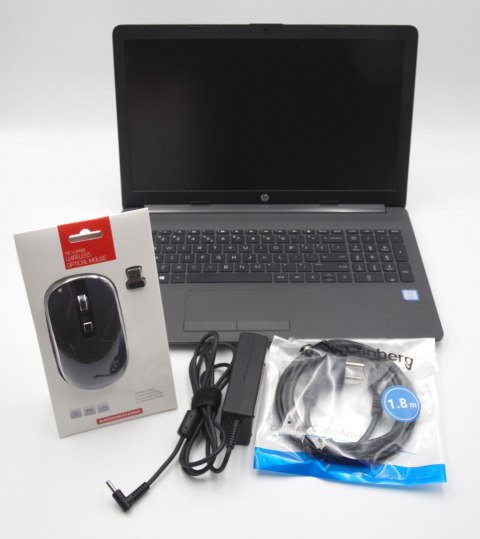 Laptop HP 250 G7 15.6" i3-8130U/8GB/256SSD W10 Laptop HP 250 G7 15.6" i3-8130U/8GB/256SSD W10