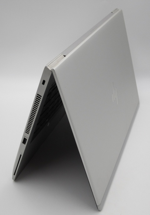 Laptop HP EliteBook 14" 840 G6 i7/32GB/512GB SSD/AMD 550X stacja i mysz Laptop HP EliteBook 14" 840 G6 i7/32GB/512GB SSD/AMD 550X stacja i mysz