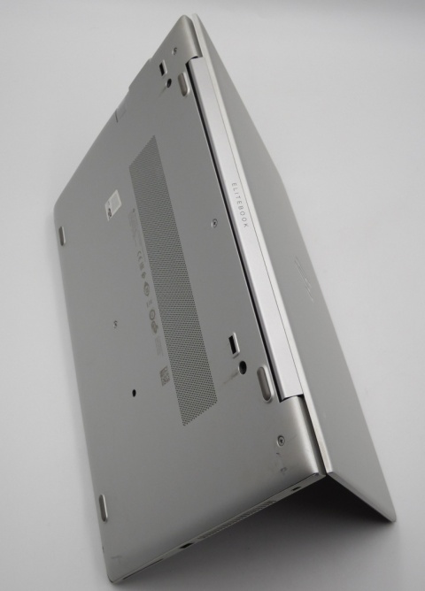 Laptop HP EliteBook 14" 840 G6 i7/32GB/512GB SSD/AMD 550X stacja i mysz Laptop HP EliteBook 14" 840 G6 i7/32GB/512GB SSD/AMD 550X stacja i mysz