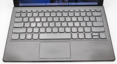 Lenovo Miix 520-12IKB 12.2" i5-8250U/8GB/256 SSD/1920x1200/W11 Lenovo Miix 520-12IKB 12.2" i5-8250U/8GB/256 SSD/1920x1200/W11